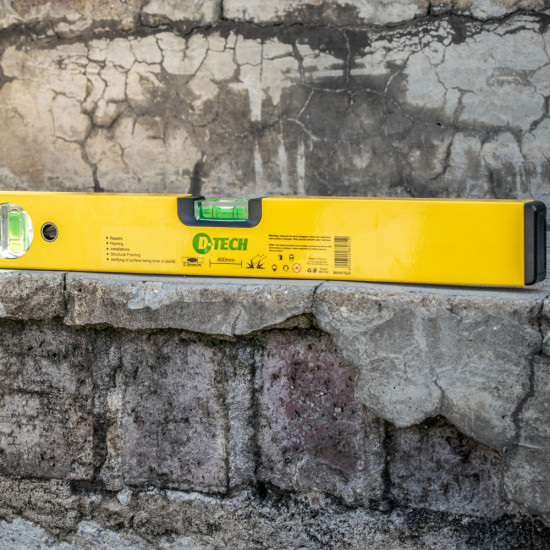 Spirit Level Box 400mm X 1.4mm 2 X Vial 0.5mm Accur. Alum. Spirit Level Box 400mm X 1.4mm 2 X Vial 0.5mm Accur. Alum.