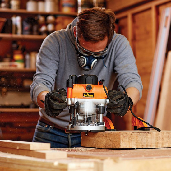 Plunge Router 2400w 1/2'& 1/4'collet 230v Plunge Router 2400w 1/2'& 1/4'collet 230v